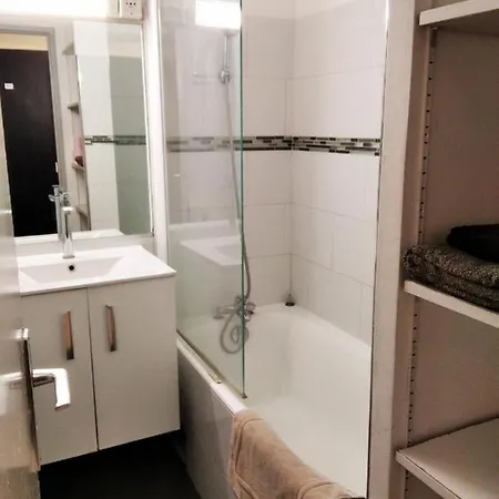 Apartment Centre Les Pins Juan-les-Pins